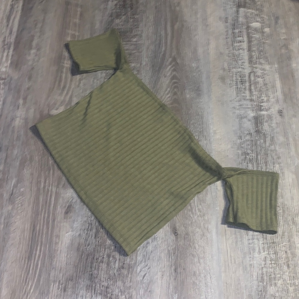 off the shoulder crop top